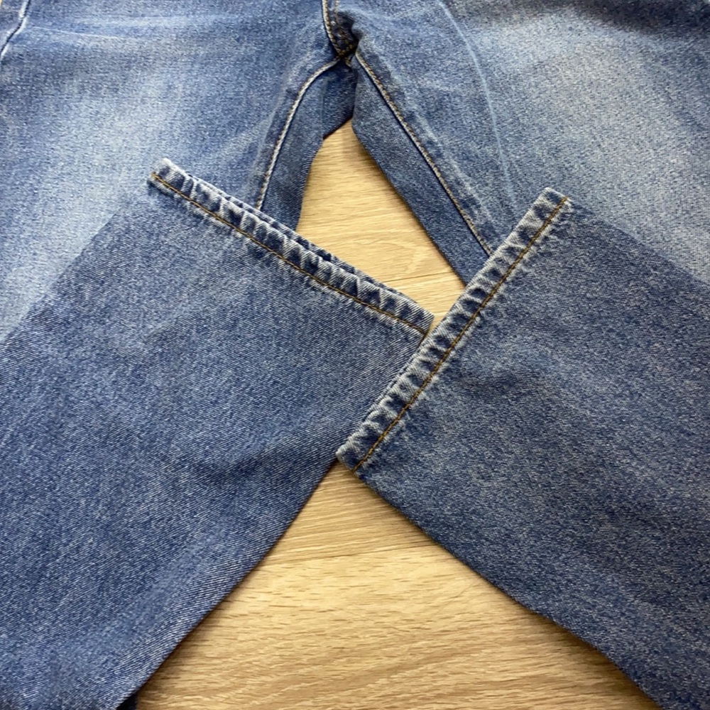 Jeans - Picture 2 of 5
